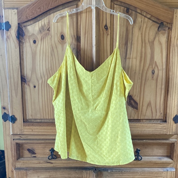 Lane Bryant yellow eyelet lace tank top blouse size 34/36 - NWT - Picture 1 of 8